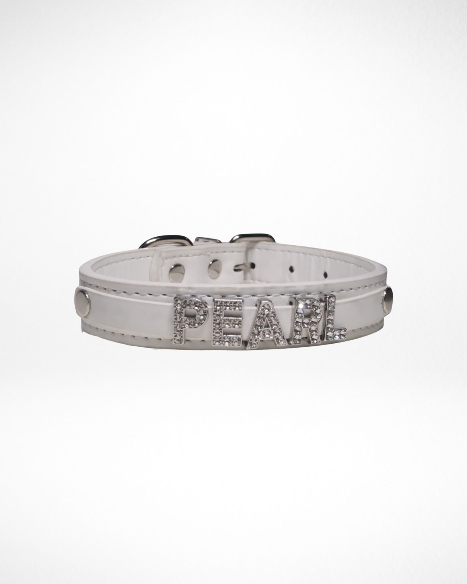 Alba White collar personalized with letter charms